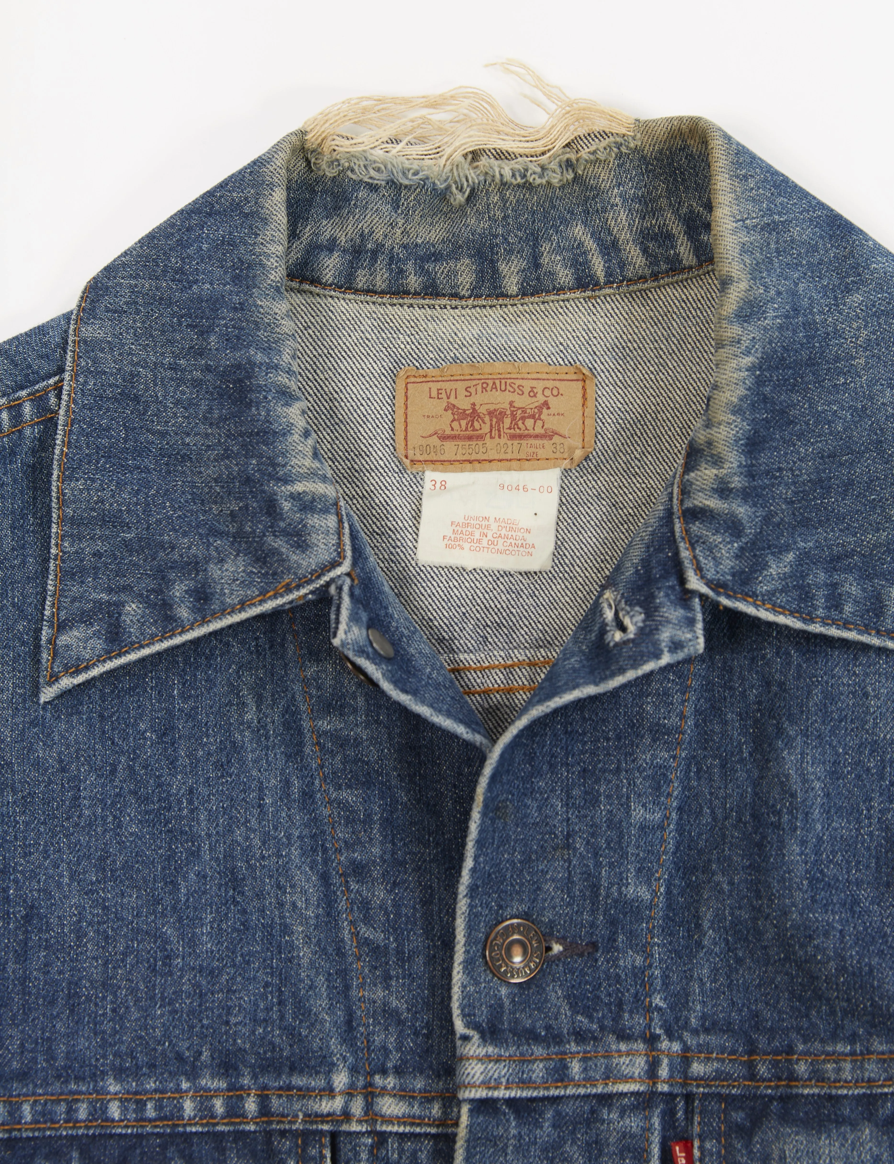 1980's Vintage Levi's Trucker Jacket| 75505-0217| Union Made| Medium Wash| Denim Jean Jacket| 2 pockets| Levi Strauss & co. (Men's 38)