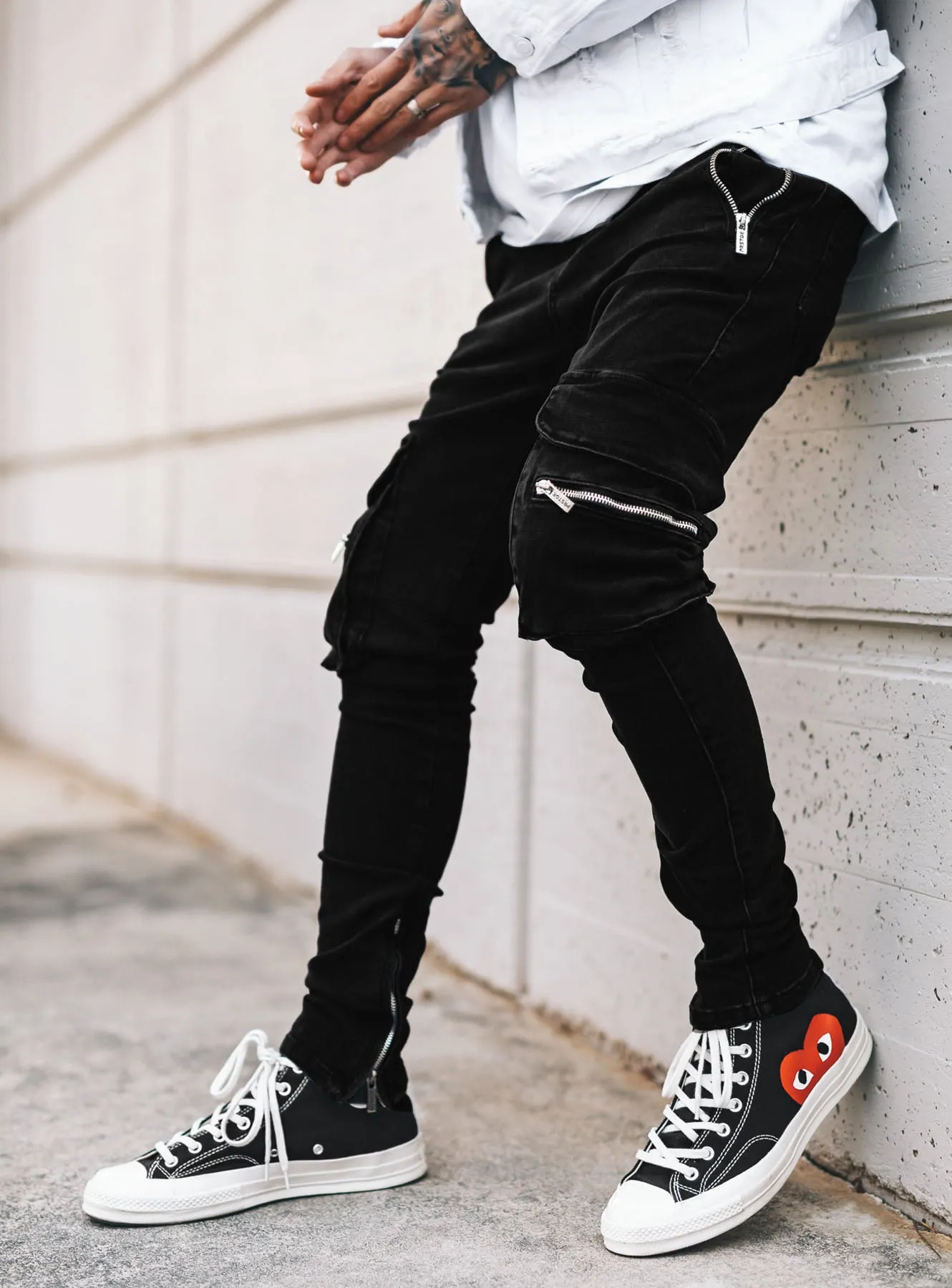 Cargo Jeans V6 in Jet Black
