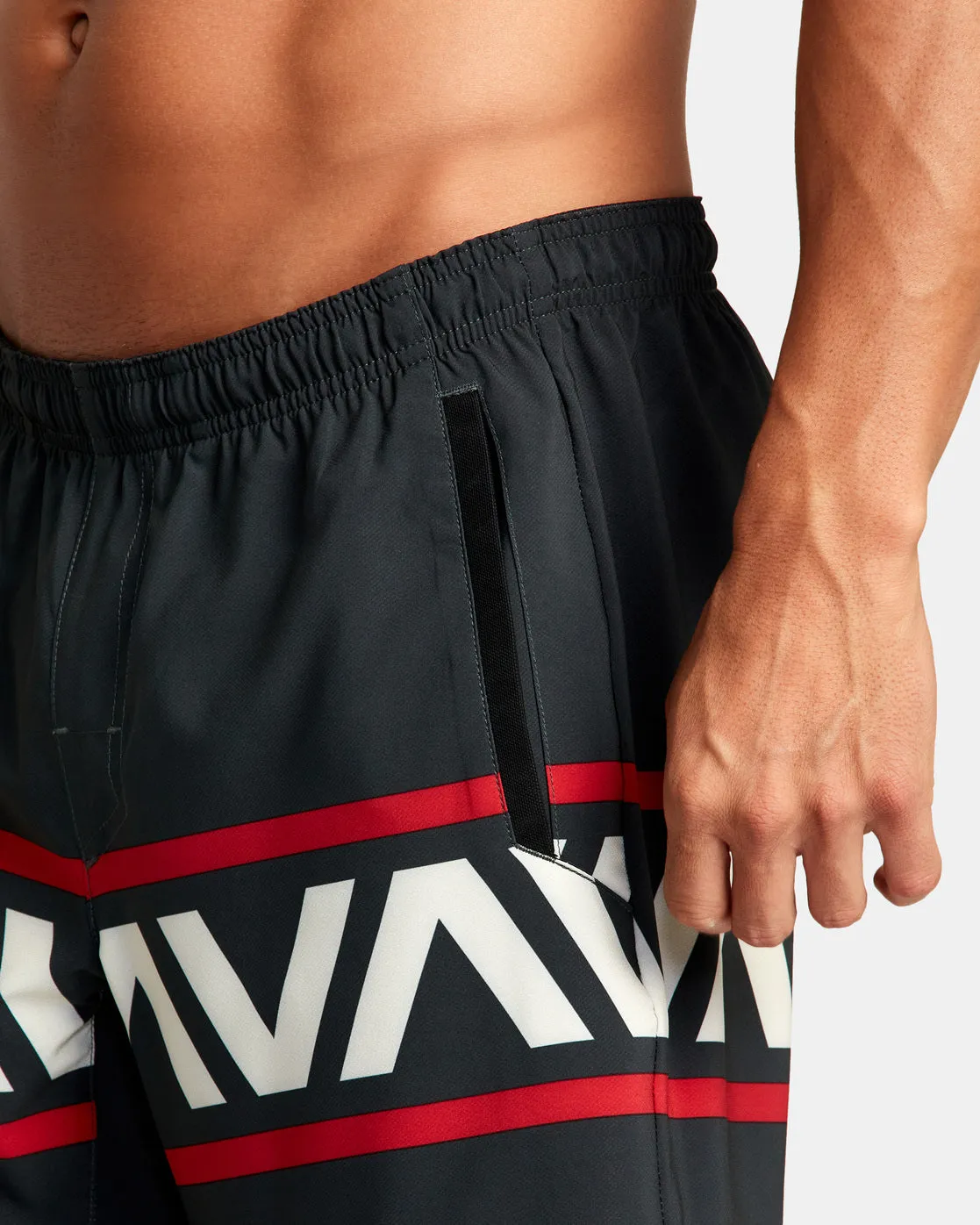 Hawaii Banded Yogger Stretch 17" Technical Shorts - Black