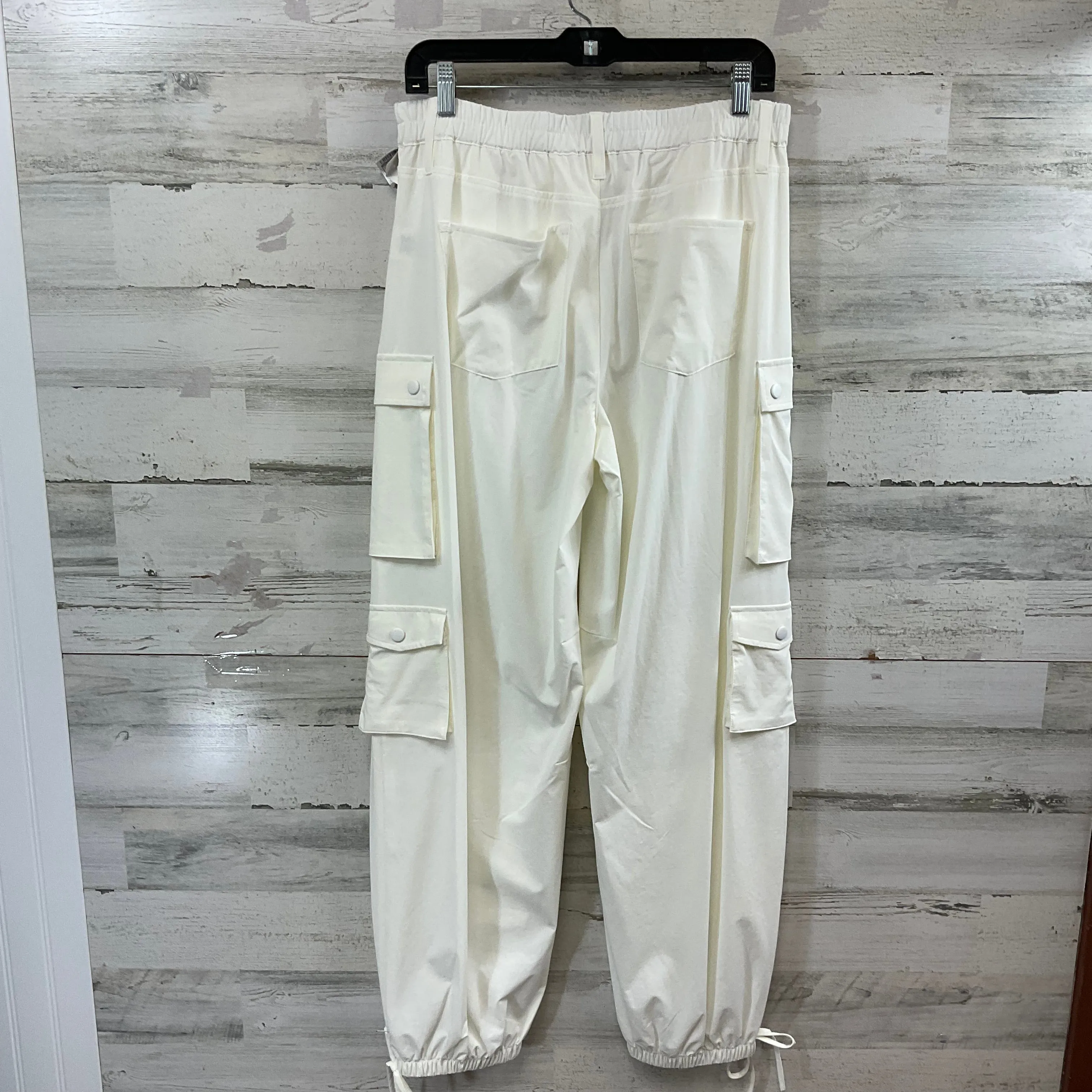 Pants Cargo & Utility By Alice   Olivia In Ivory, Size: 10