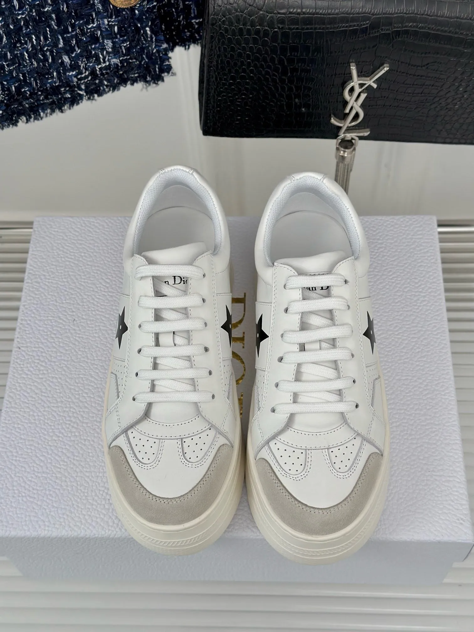 SE1371 CD Sneakers / Size4-11