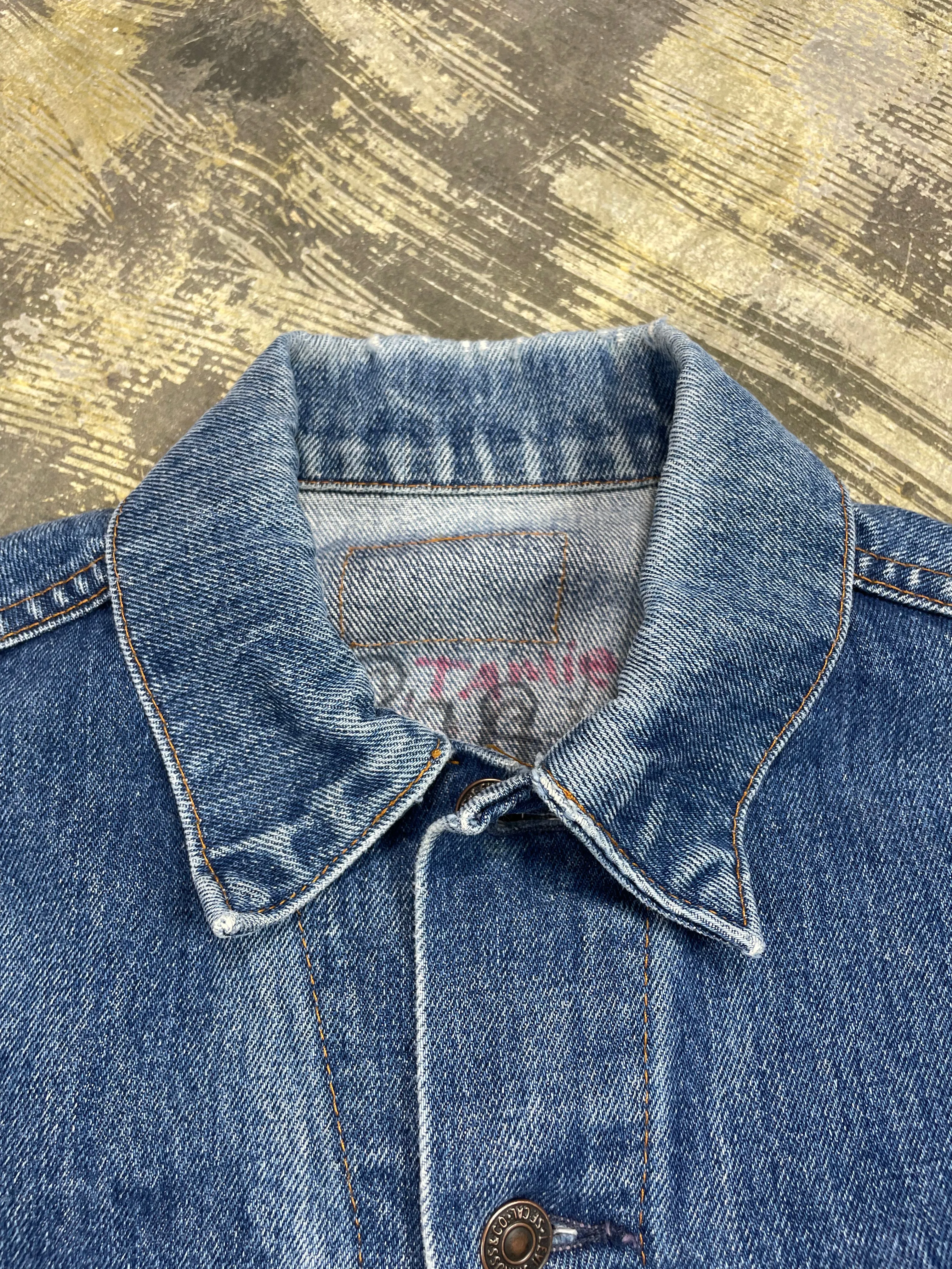 Vintage Levi Premium Wash Denim Trucker Jacket (JYJ-176)