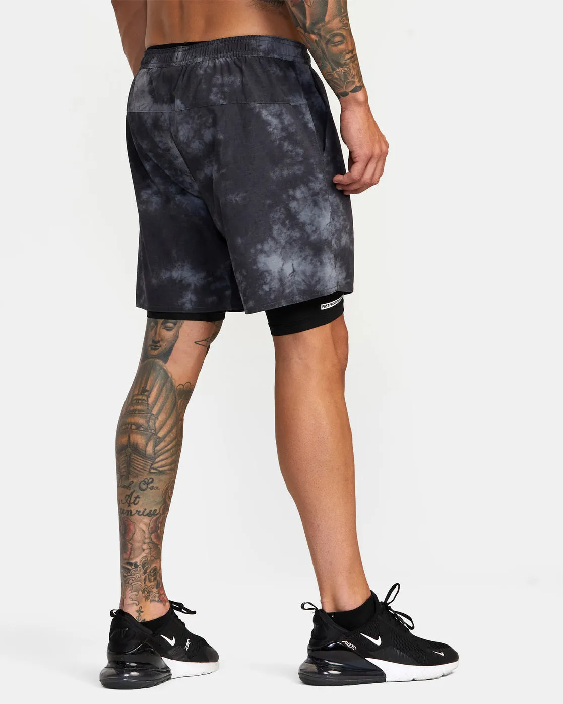 Yogger Train 2-In-1 Elastic Waist Workout Shorts 17" - RVCA Black Tie Dye